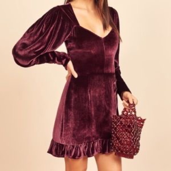 NWT Reformation Fortune Dress - Plum - Long Sleeve Velvet Wrap - Size 6 - Picture 3 of 6